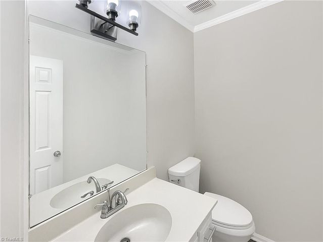 2821 Edgewood Avenue, Burlington, NC 27215