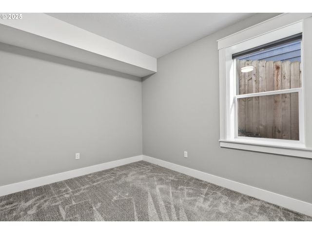 2320 N R St, Washougal, WA 98671