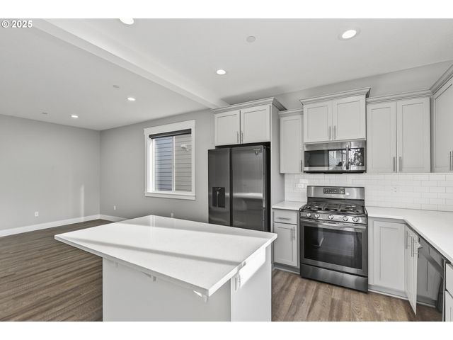 2320 N R St, Washougal, WA 98671