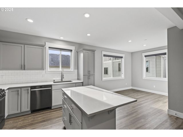 2320 N R St, Washougal, WA 98671