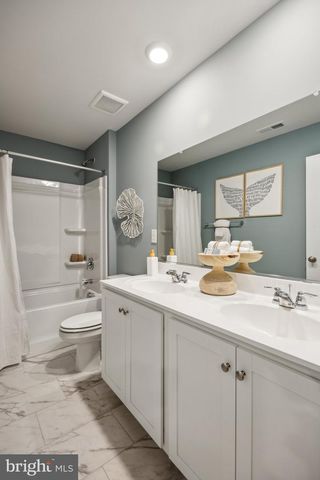 54 FAIRFIELD DR, Staunton, VA 24401