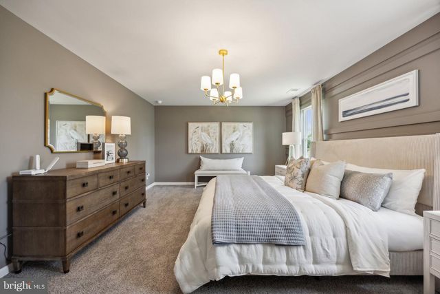 54 FAIRFIELD DR, Staunton, VA 24401