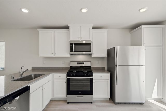 6742 Violet Cascade Avenue, Las Vegas, NV 89156