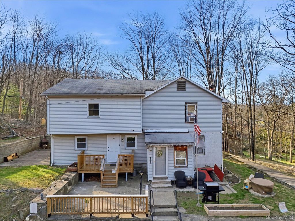 6-8 Bell Drive, Highland, NY 12528