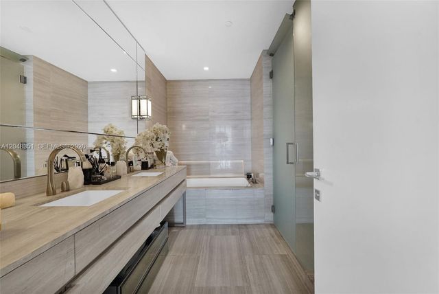 18975 Collins Ave 2901, Sunny Isles Beach, FL 33160