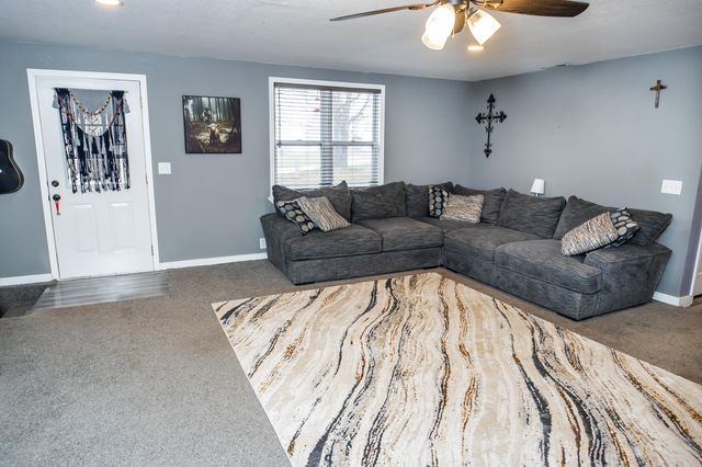 26 Cowboy Trail, Buffalo, MO 65622