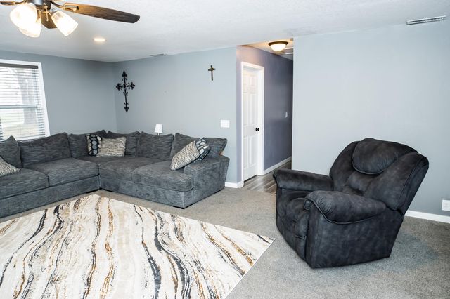 26 Cowboy Trail, Buffalo, MO 65622