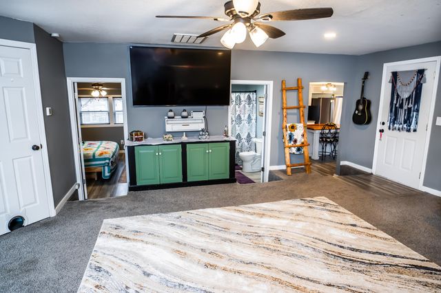 26 Cowboy Trail, Buffalo, MO 65622