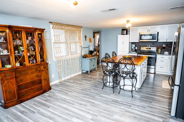 26 Cowboy Trail, Buffalo, MO 65622