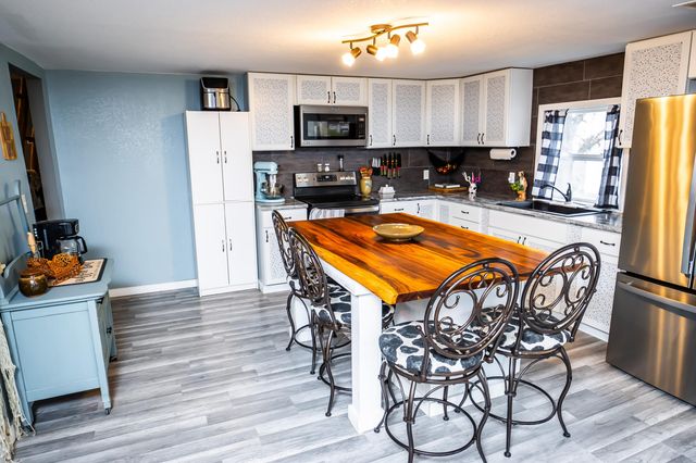 26 Cowboy Trail, Buffalo, MO 65622