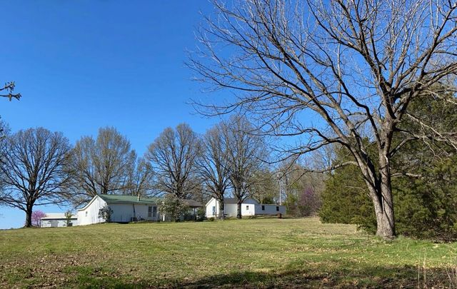 26 Cowboy Trail, Buffalo, MO 65622