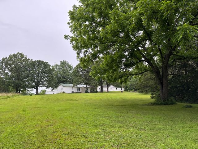 26 Cowboy Trail, Buffalo, MO 65622