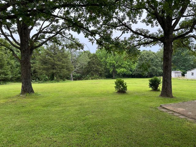 26 Cowboy Trail, Buffalo, MO 65622