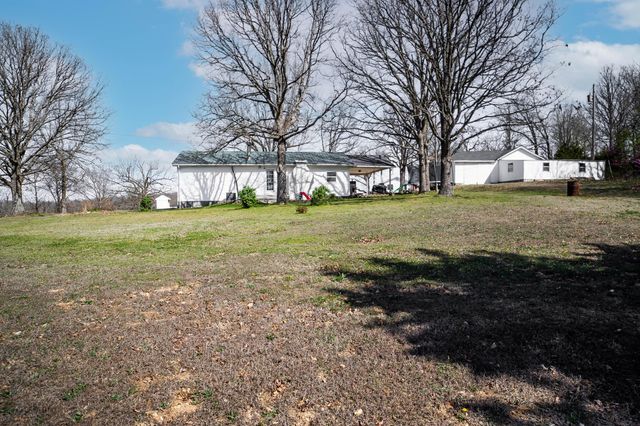 26 Cowboy Trail, Buffalo, MO 65622