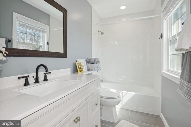 4638 LINMAR CT, Alexandria, VA 22312