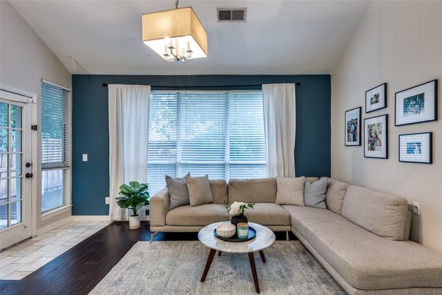 2300 Pagoda Oak Drive, Plano, TX 75074