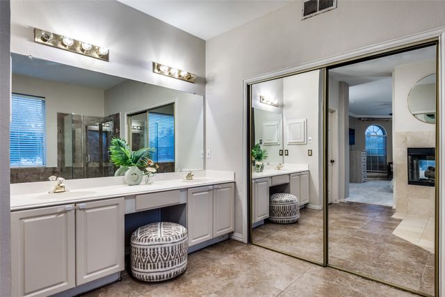 2300 Pagoda Oak Drive, Plano, TX 75074