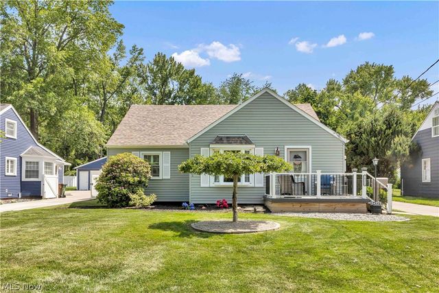 24323 Smith Avenue, Westlake, OH 44145