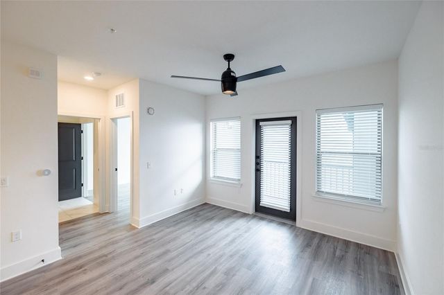 1420 LAKEFRONT DRIVE 2103, Sarasota, FL 34240