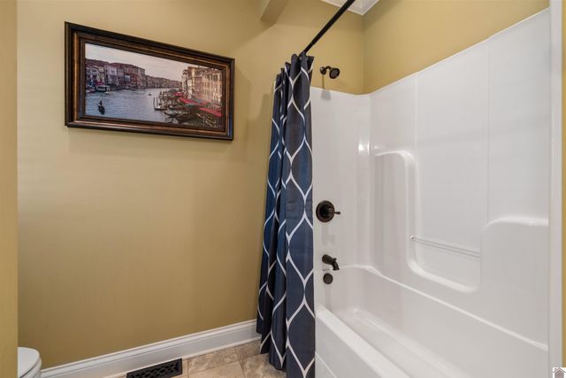 125 Pershing Way, Paducah, KY 42001