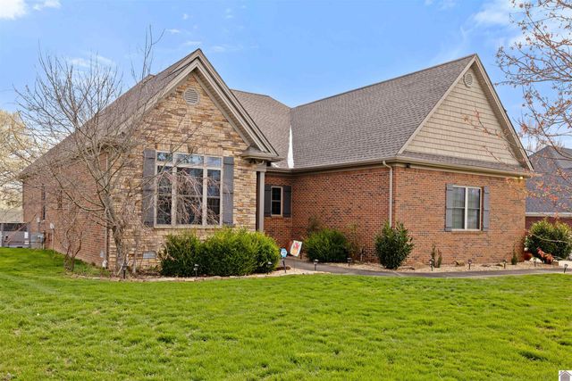 125 Pershing Way, Paducah, KY 42001