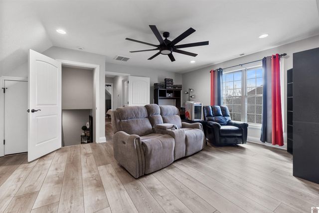 125 Pershing Way, Paducah, KY 42001