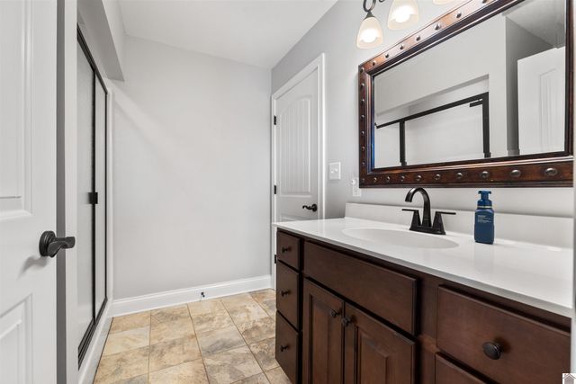 125 Pershing Way, Paducah, KY 42001