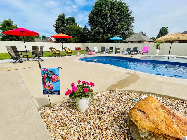 125 Pershing Way, Paducah, KY 42001