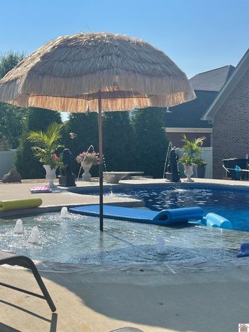 125 Pershing Way, Paducah, KY 42001