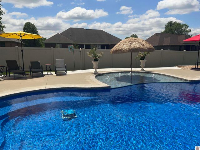 125 Pershing Way, Paducah, KY 42001