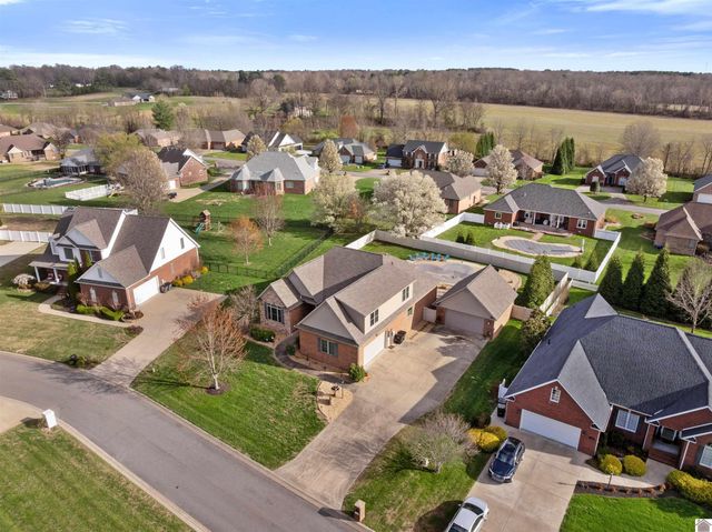 125 Pershing Way, Paducah, KY 42001