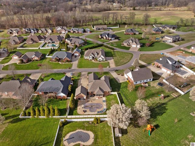 125 Pershing Way, Paducah, KY 42001