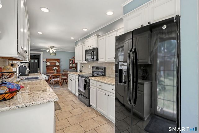 14 Peters Road, Trumbull, CT 06611