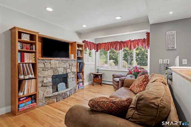 14 Peters Road, Trumbull, CT 06611