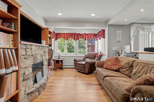 14 Peters Road, Trumbull, CT 06611