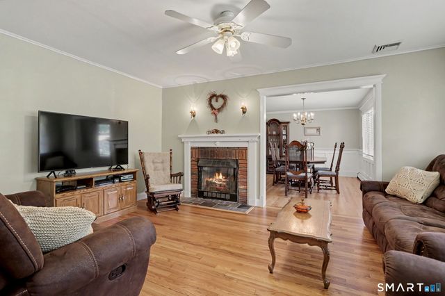 14 Peters Road, Trumbull, CT 06611
