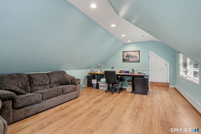 14 Peters Road, Trumbull, CT 06611