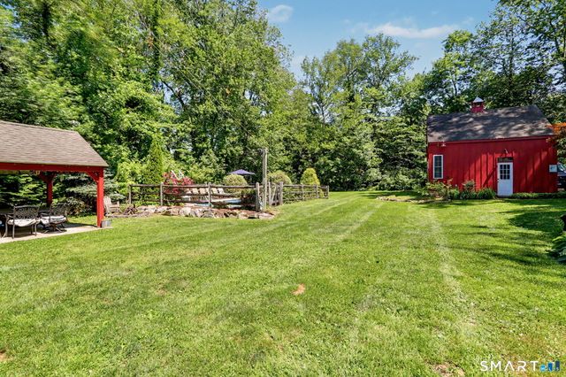 14 Peters Road, Trumbull, CT 06611