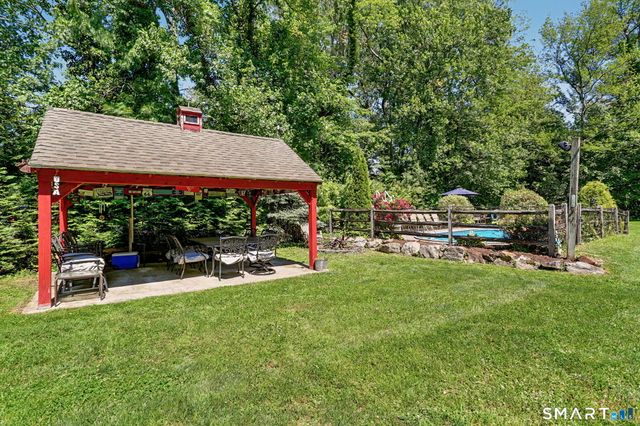 14 Peters Road, Trumbull, CT 06611