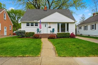 355 Gargantua Avenue, Clawson, MI 48017