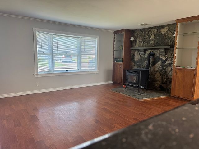 52 Sheraton Ave, Somerset, MA 02725