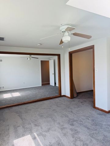 52 Sheraton Ave, Somerset, MA 02725