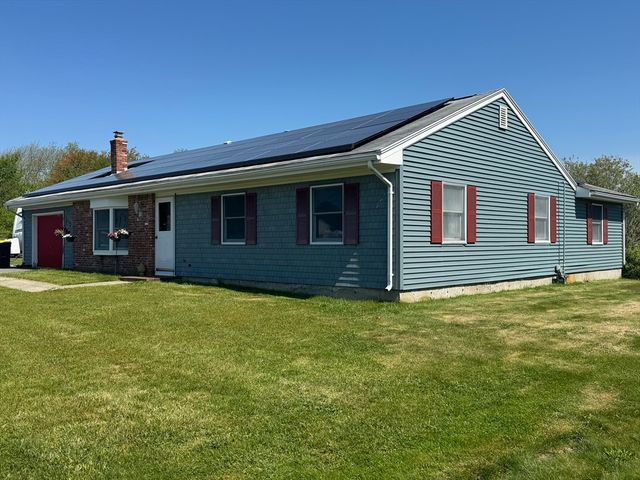 52 Sheraton Ave, Somerset, MA 02725