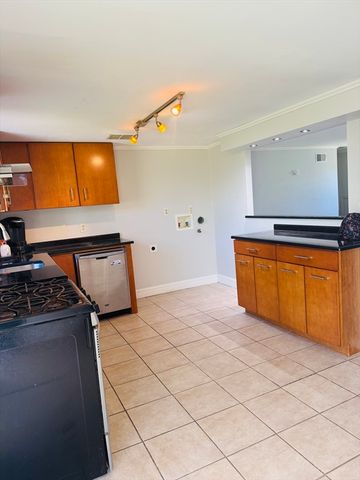 52 Sheraton Ave, Somerset, MA 02725
