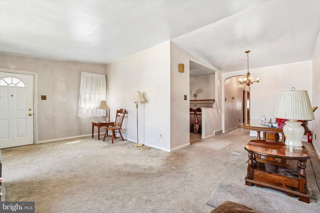 8207 NARVON, PHILADELPHIA, PA 19136 — photo 4
