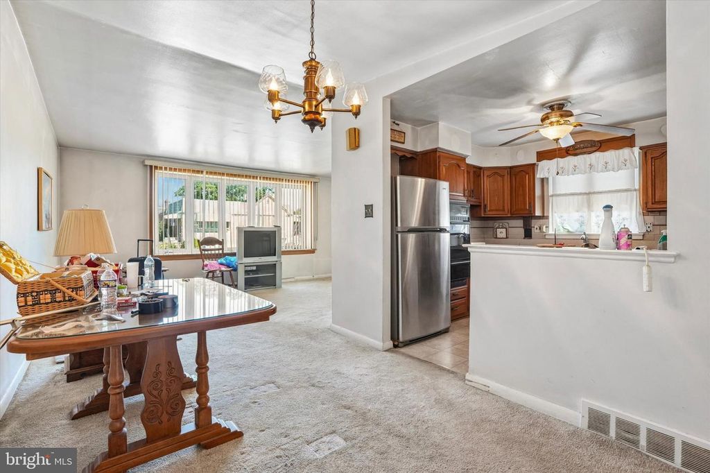 8207 NARVON, PHILADELPHIA, PA 19136 — photo 5