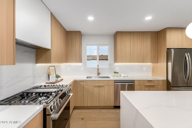 6514 E HUBBELL Street, Scottsdale, AZ 85257