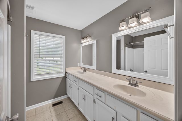 501 Forrest Cove Ln, Cookeville, TN 38501