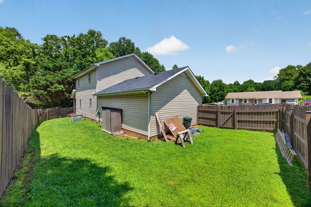 501 Forrest Cove Ln, Cookeville, TN 38501