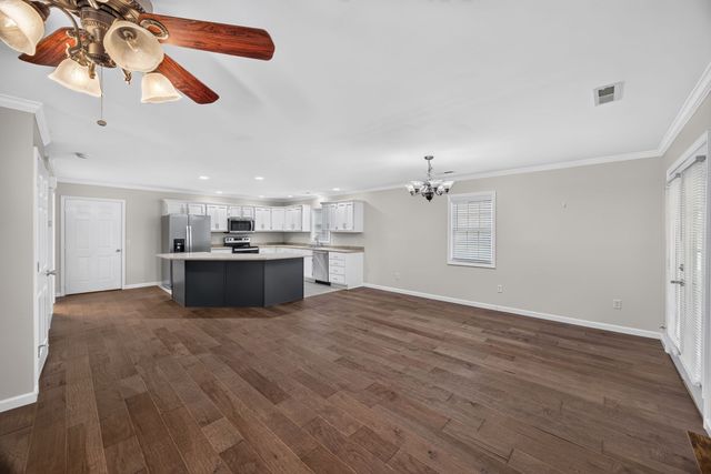 501 Forrest Cove Ln, Cookeville, TN 38501